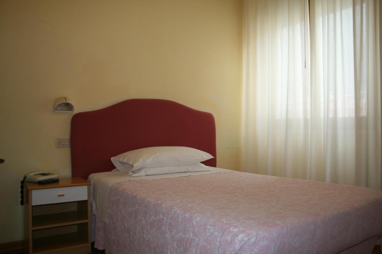 Hotel Risorgimento Chianciano Terme Cameră foto